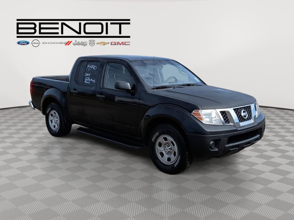 2013 Nissan Frontier Crew Cab S photo 4