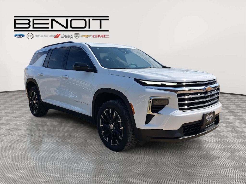 Used 2025 Chevrolet Traverse LT SUV