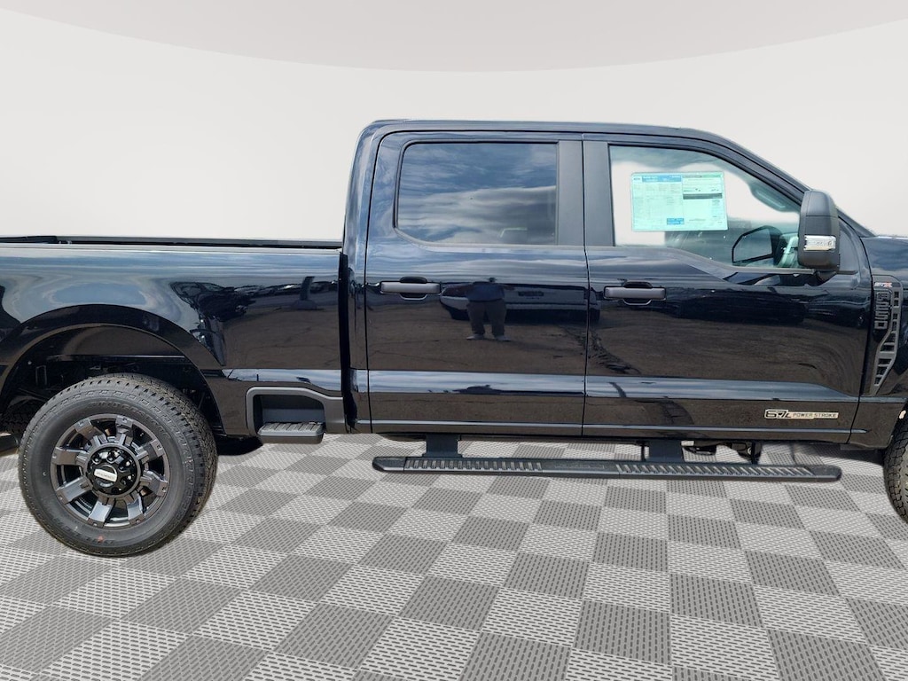 New 2025 Ford F-250  Truck Crew Cab