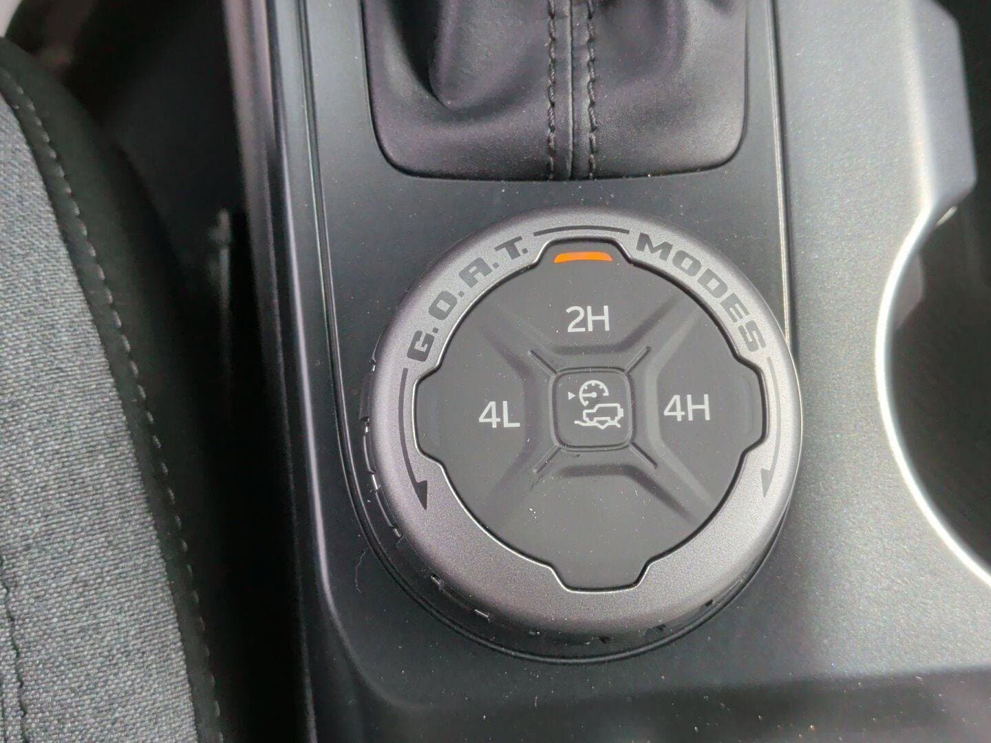 2025 Ford Bronco 4-Door Base - Photo 19