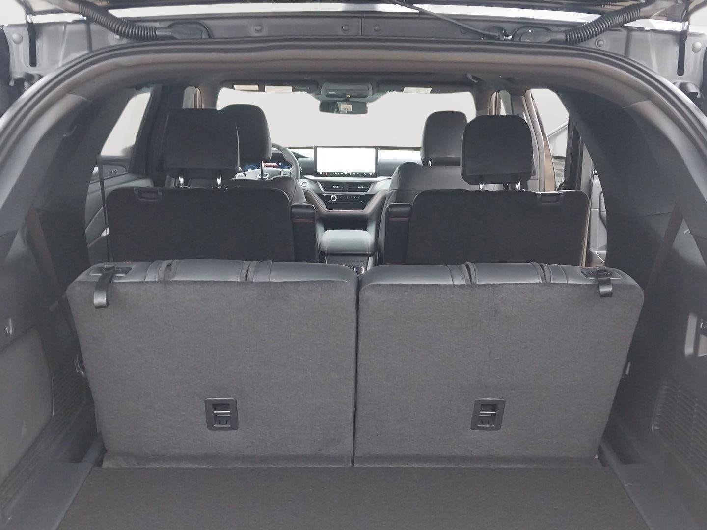 2026 Ford Explorer ST - Photo 26