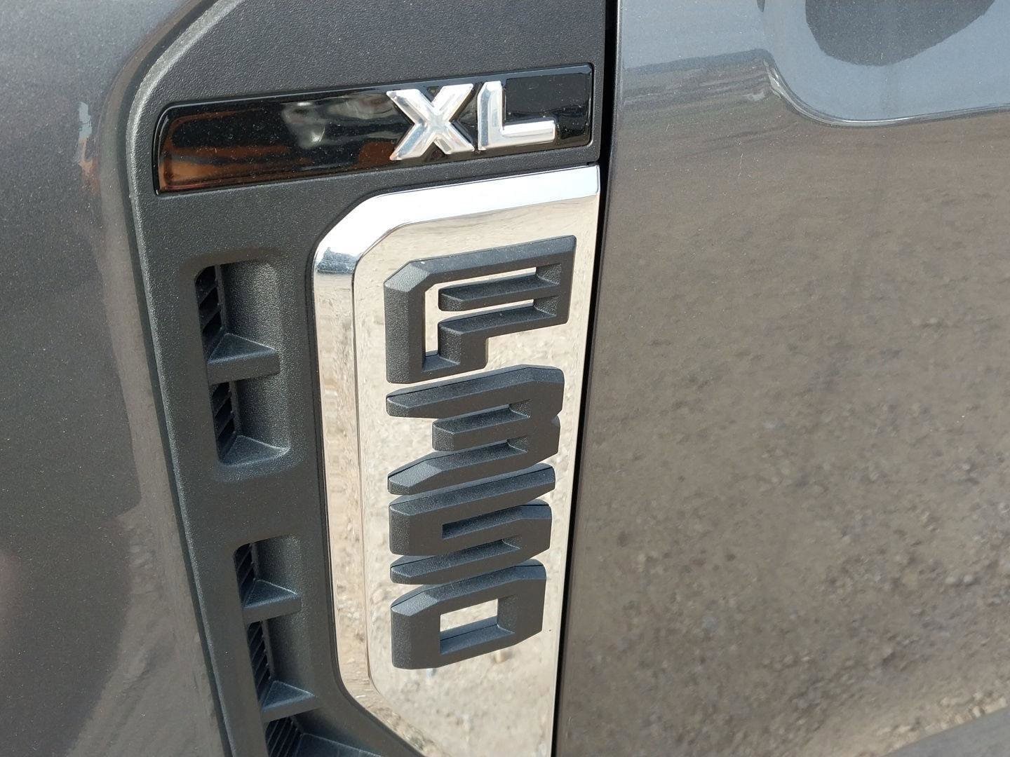 2026 Ford F-350 Super Duty XL - Photo 15