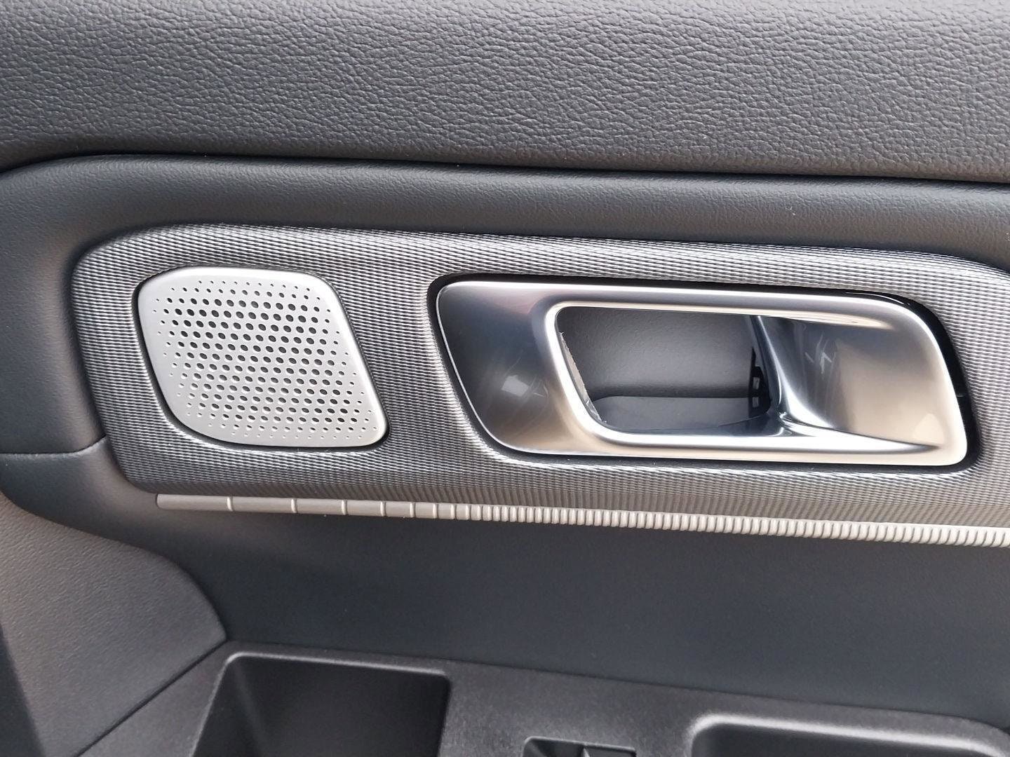 2026 Ford Explorer ST - Photo 21