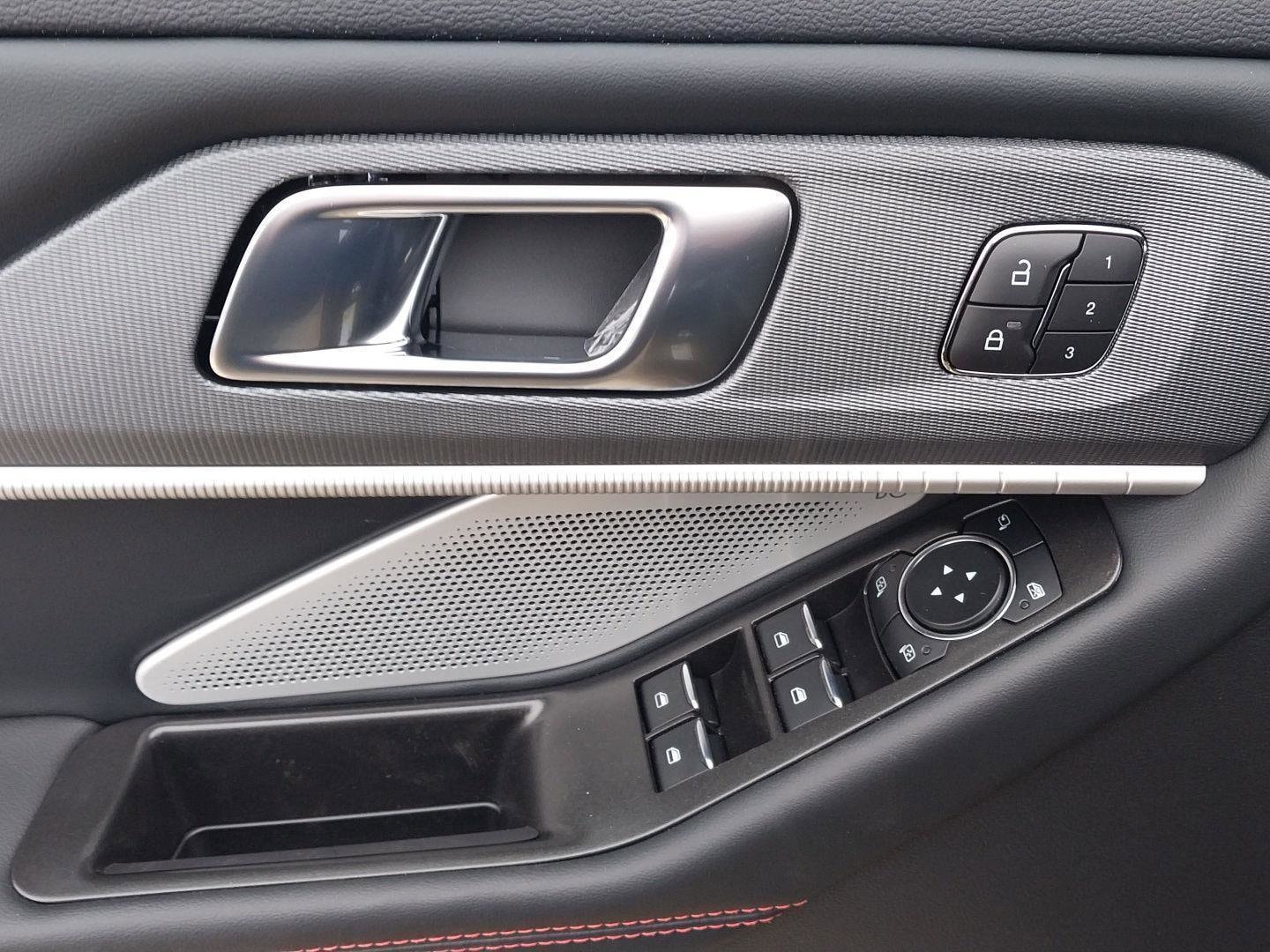 2026 Ford Explorer ST - Photo 10