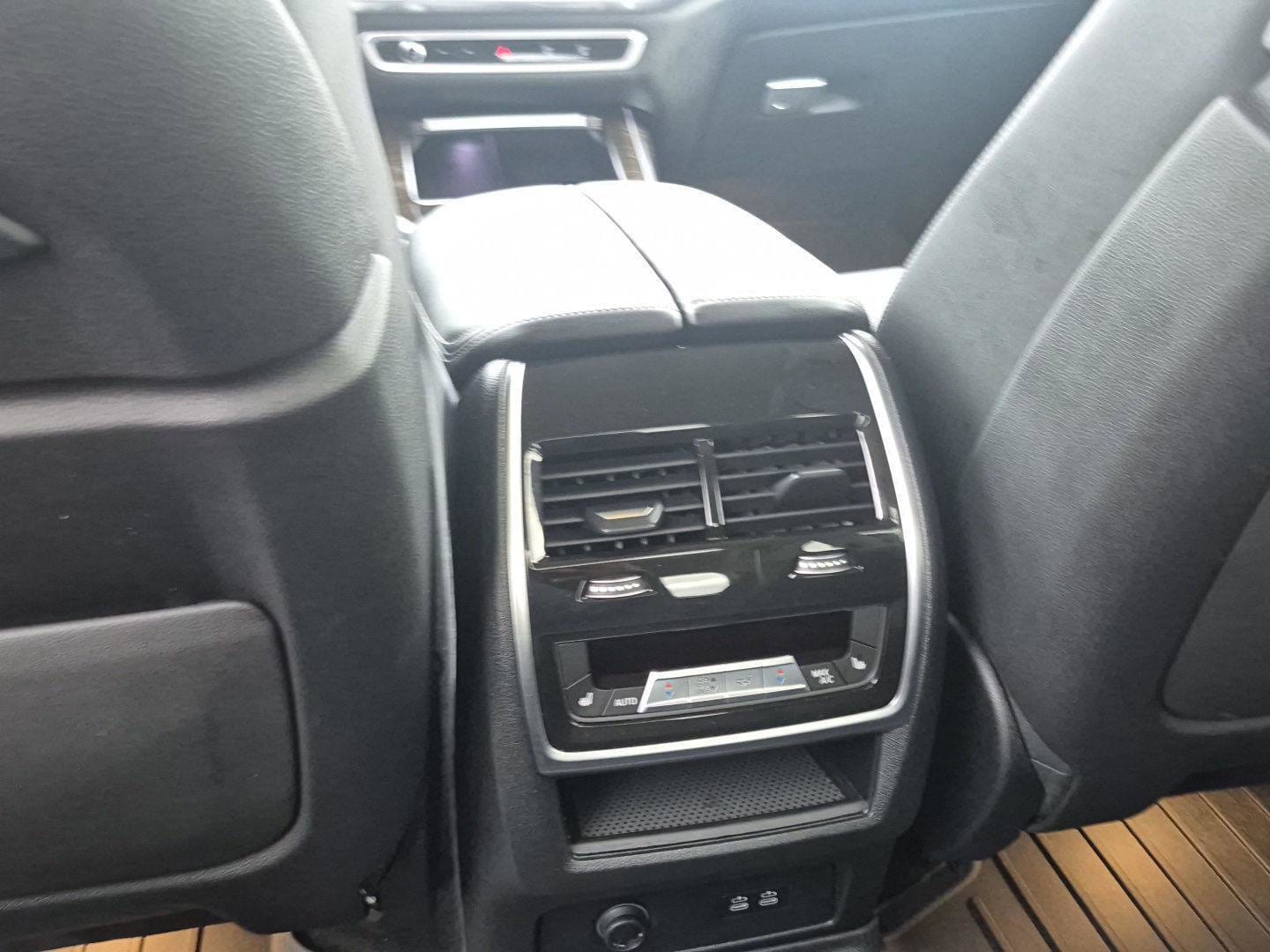 2024 BMW X7 40i - Photo 52