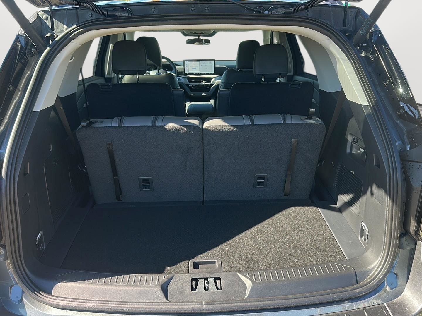 2026 Ford Explorer Active - Photo 9