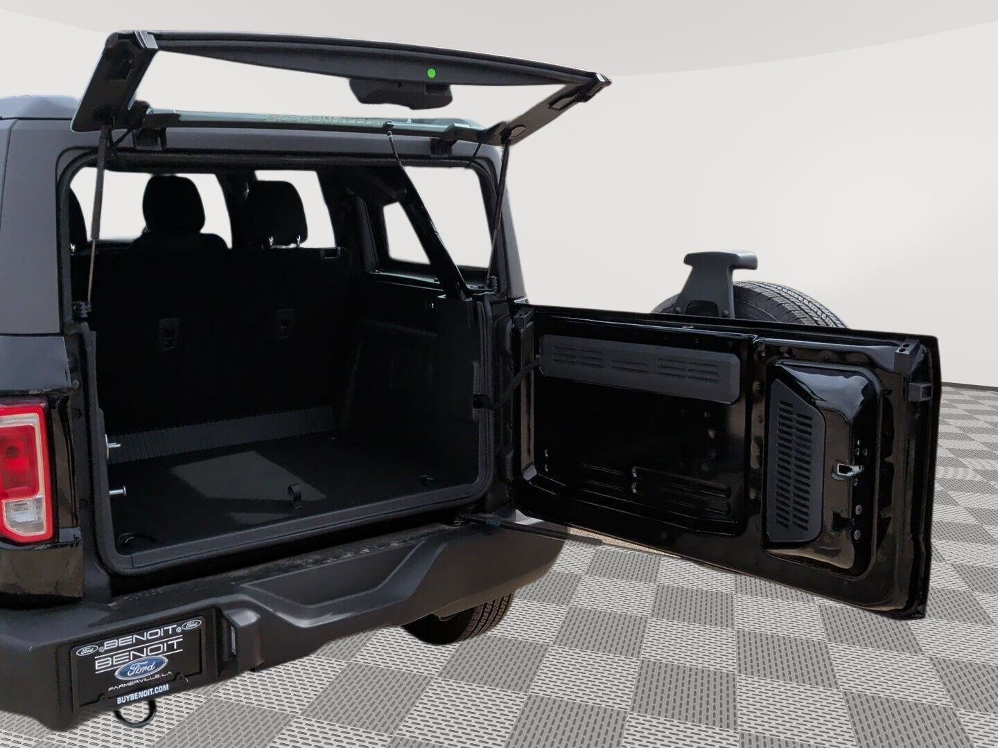 2025 Ford Bronco 4-Door Base - Photo 26