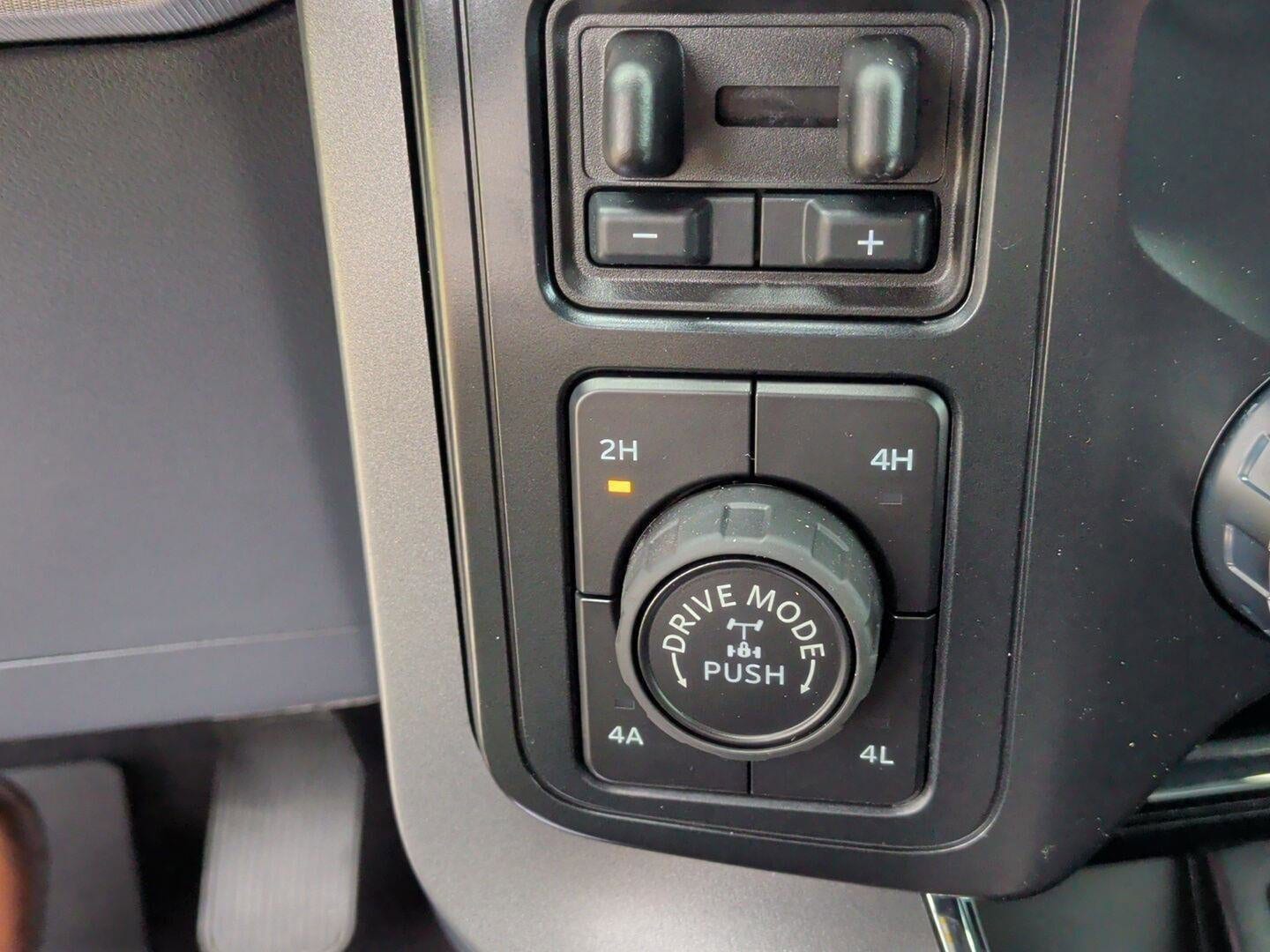 2025 Ford F-150 Lariat - Photo 23