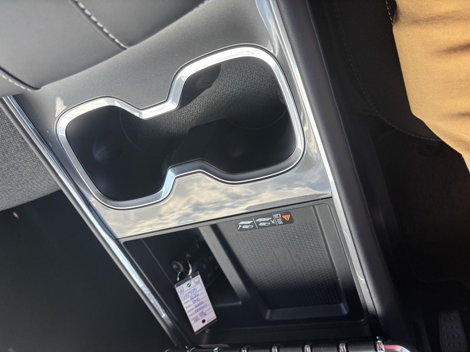 2026 GMC Acadia Elevation - Photo 16