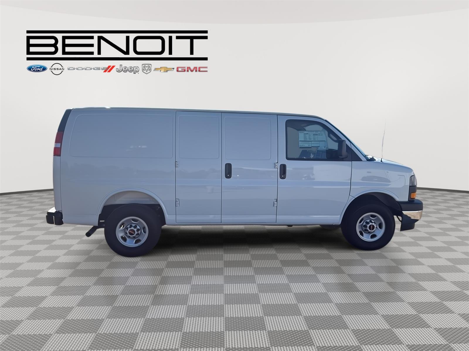 2025 GMC Savana Cargo Work Van - Photo 8