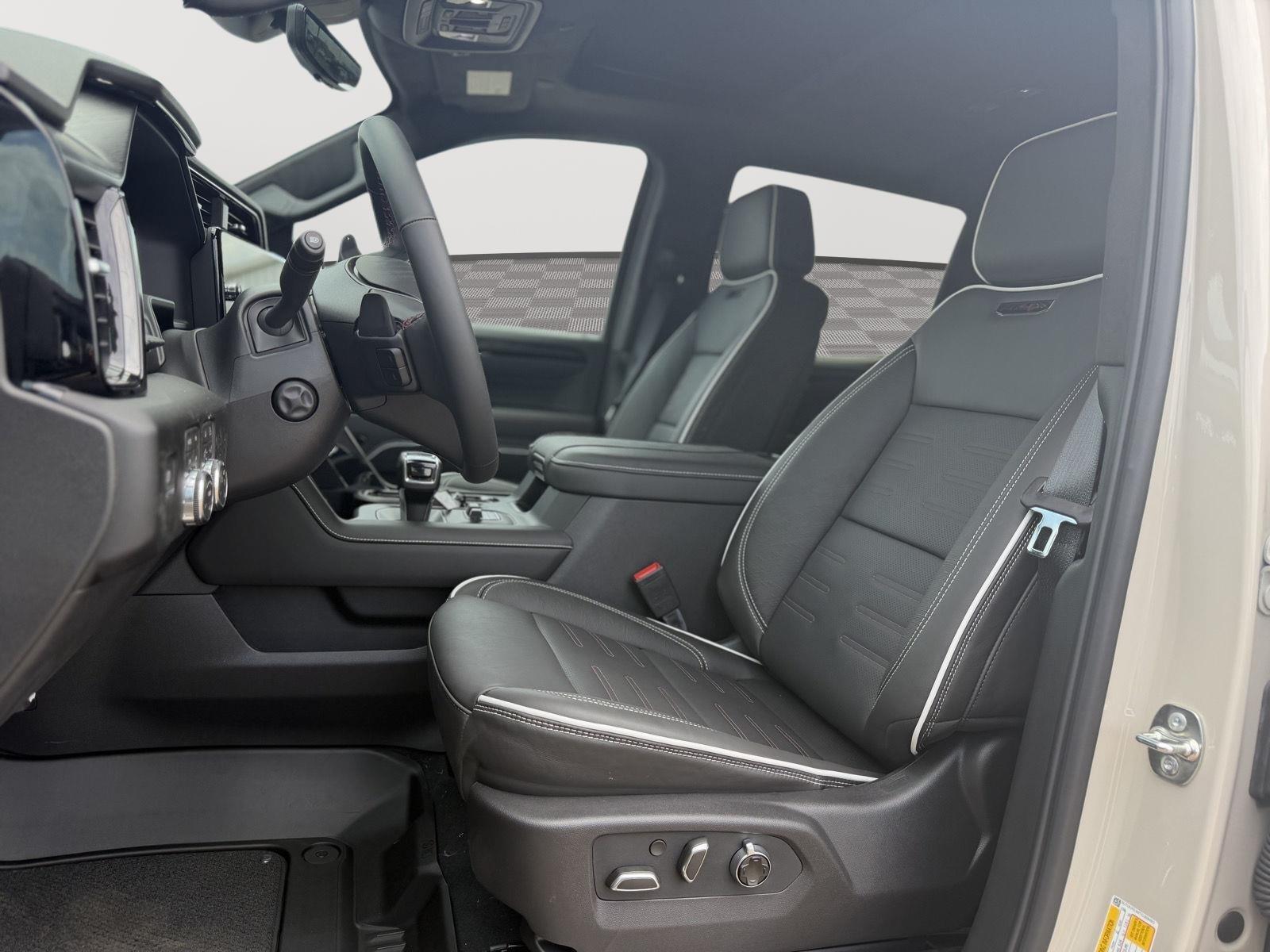 2026 GMC Sierra 1500 AT4X - Photo 10