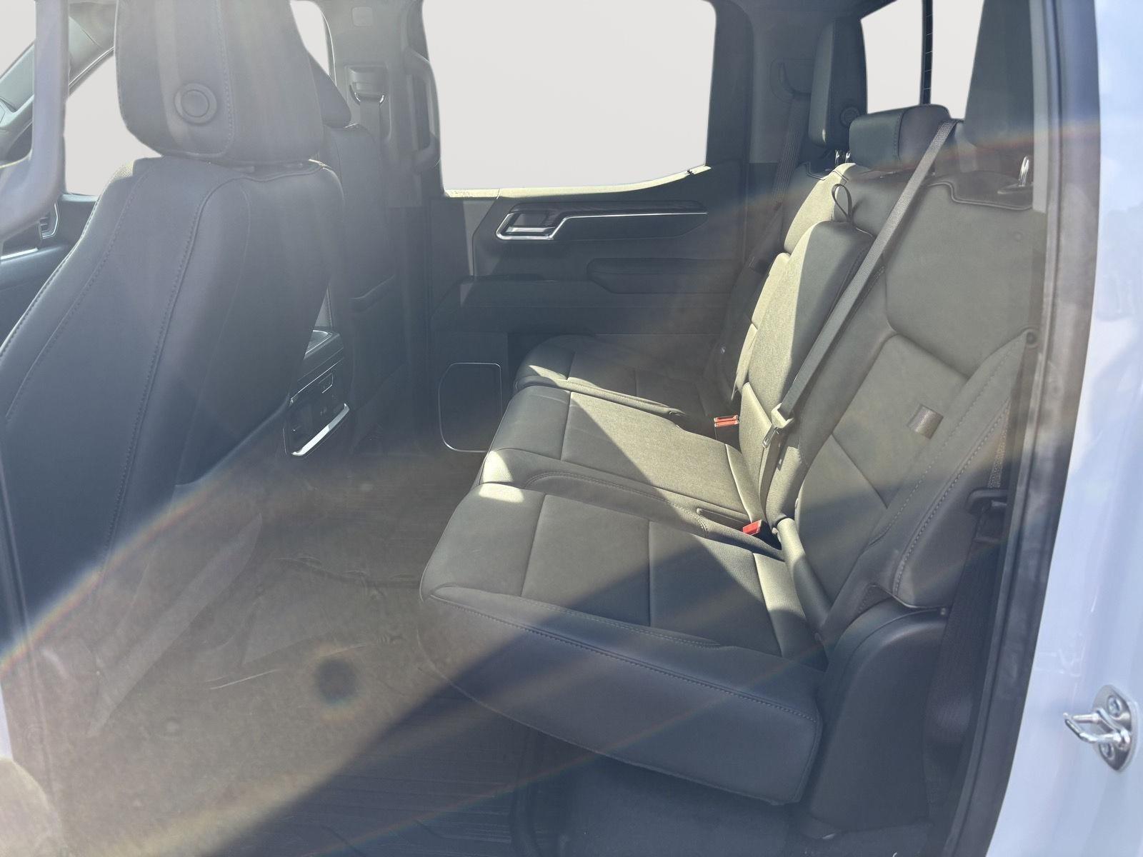 2026 GMC Sierra 1500 SLT - Photo 21