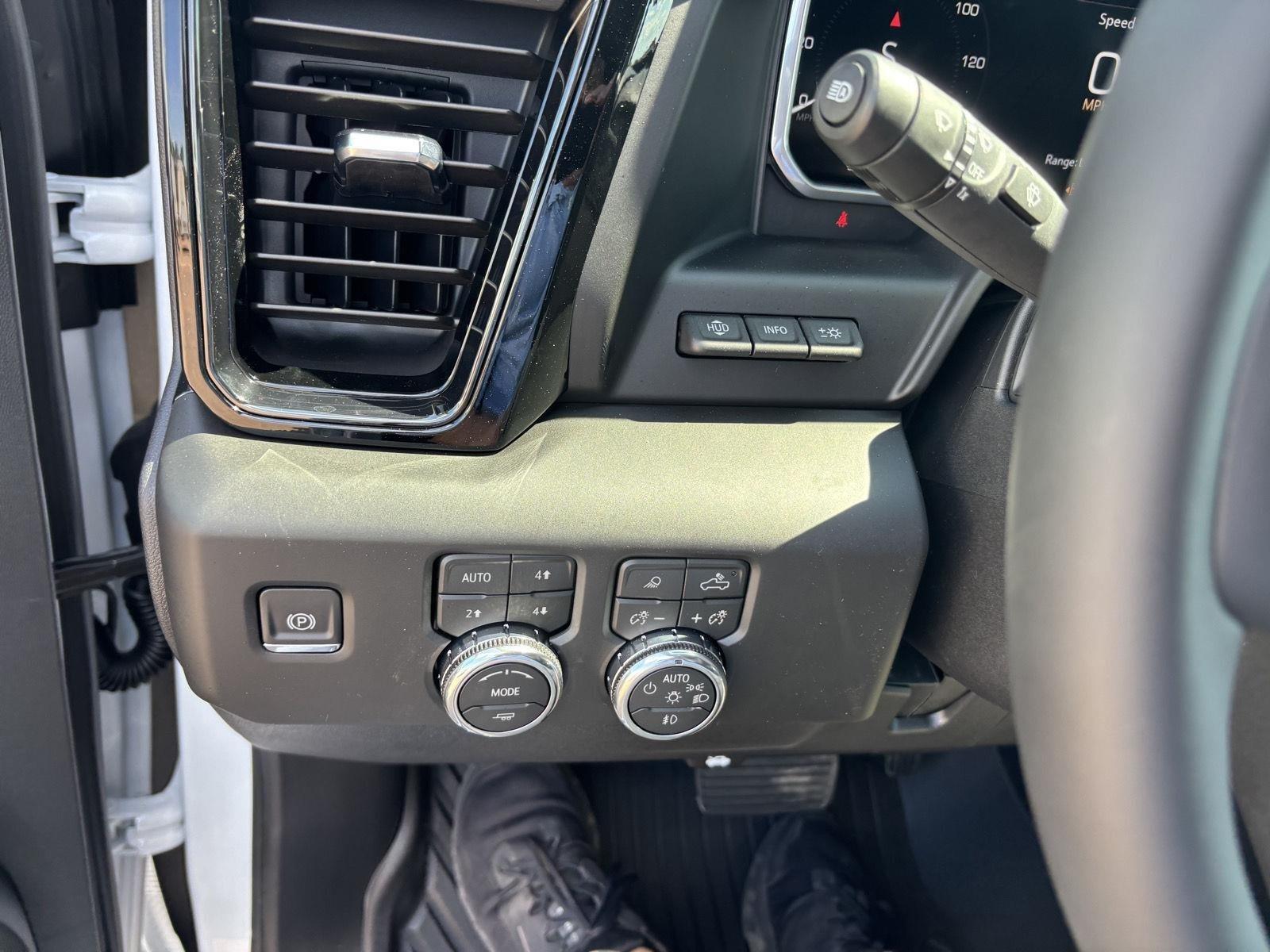 2026 GMC Sierra 2500HD AT4 - Photo 18