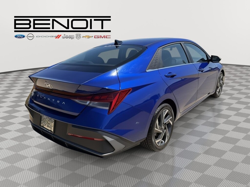 Used 2025 Hyundai Elantra SEL Convenience