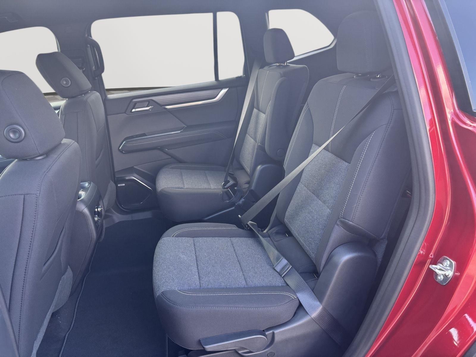 2026 GMC Acadia Elevation - Photo 11
