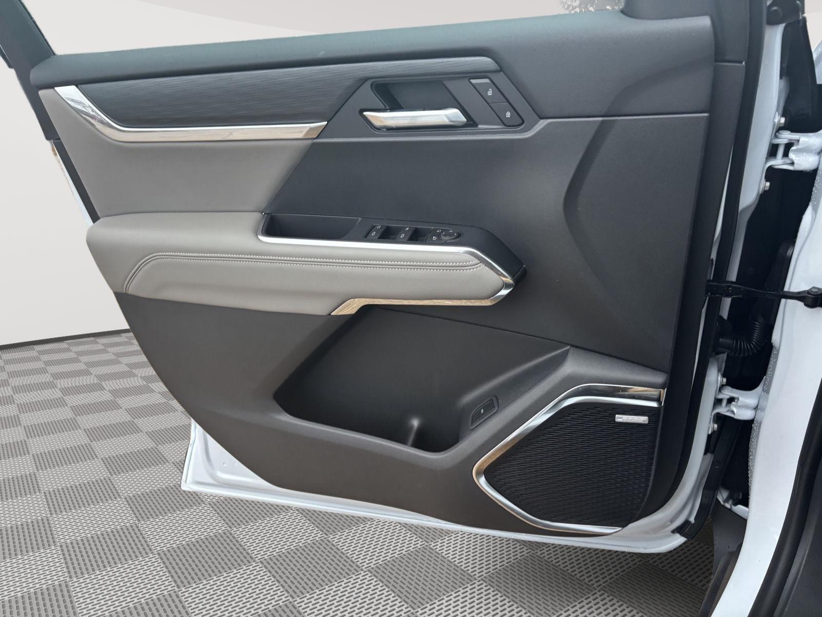 2026 GMC Acadia Elevation - Photo 19
