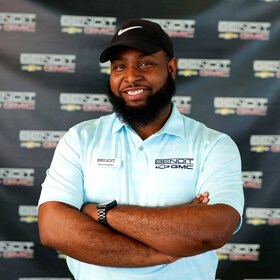 Staff member Aaron Singleton from ID_7b682c