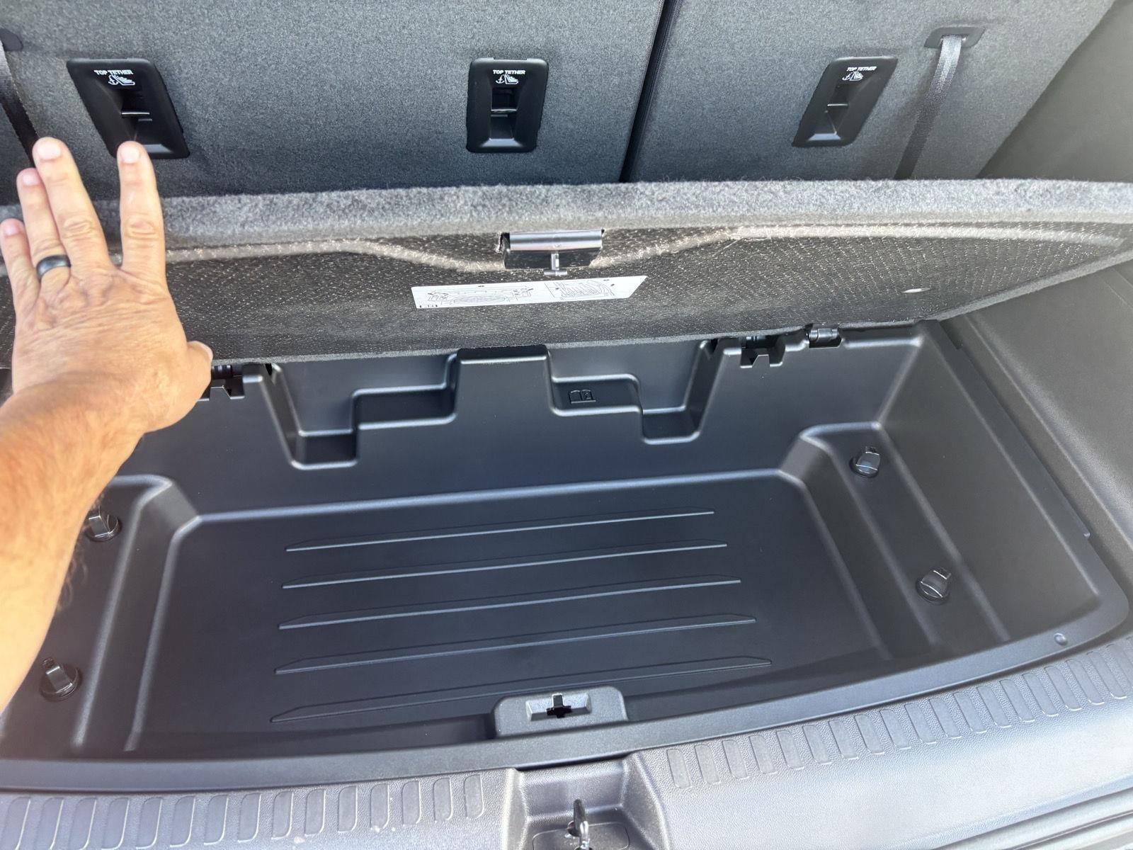 2026 GMC Acadia Elevation - Photo 9