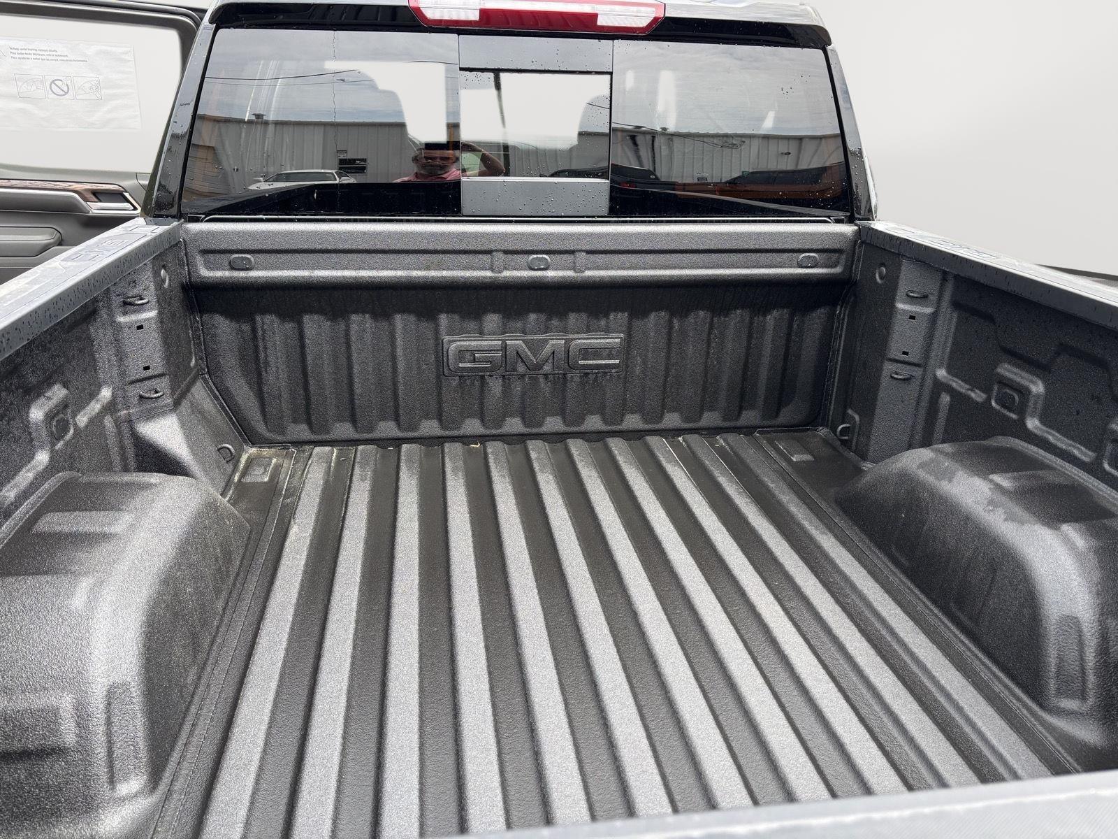 2026 GMC Sierra 1500 SLT - Photo 25