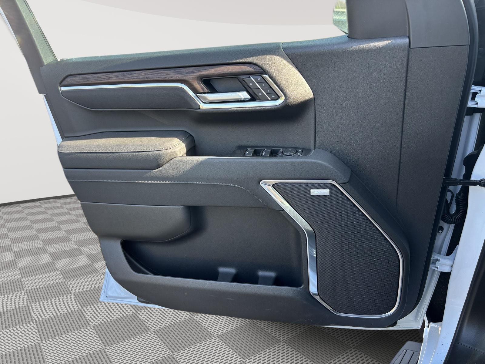 2026 GMC Sierra 1500 SLT - Photo 18