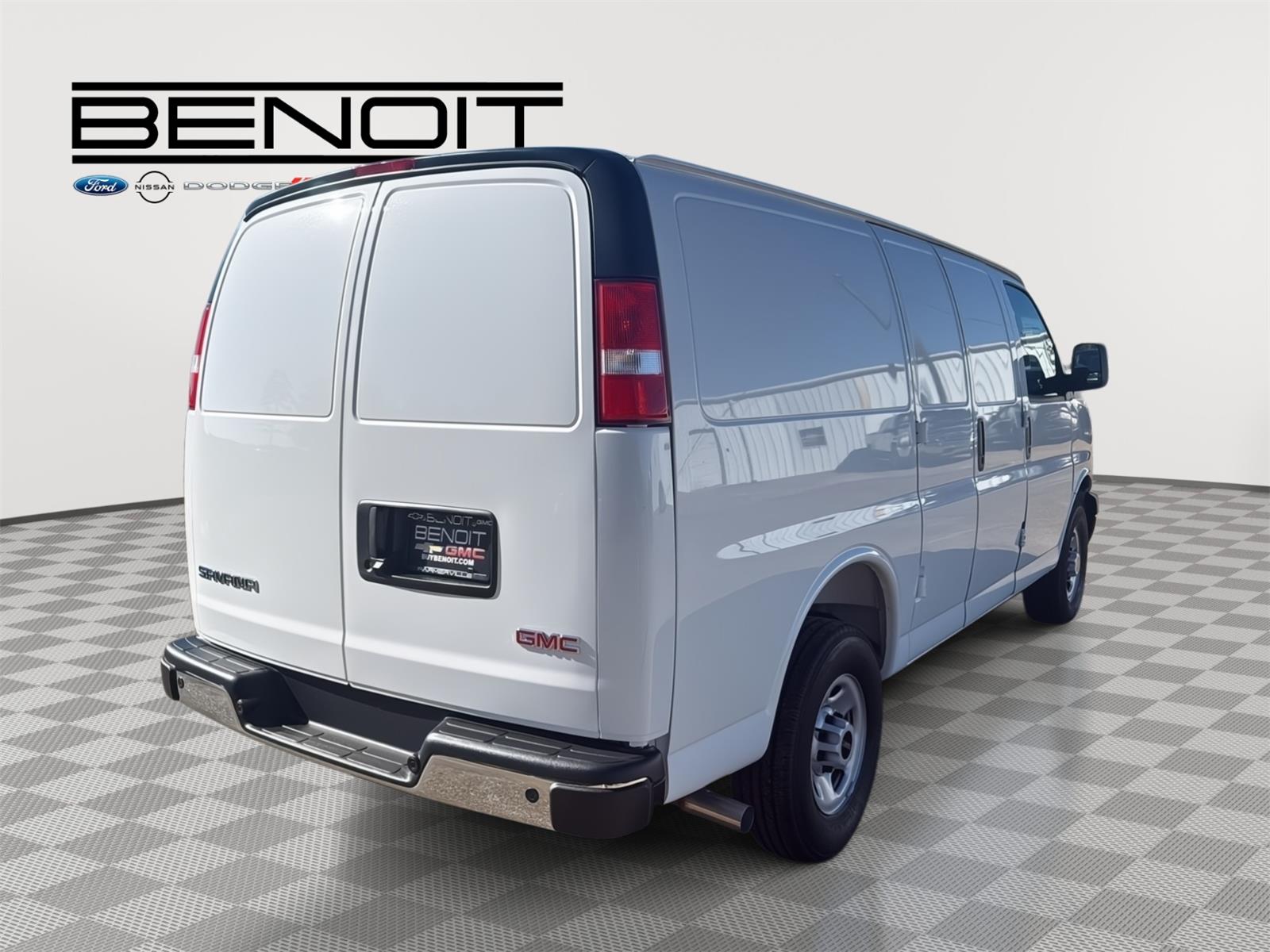 2025 GMC Savana Cargo Work Van - Photo 7
