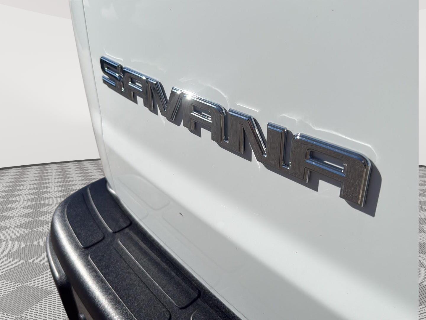 2025 GMC Savana Cargo Work Van - Photo 10