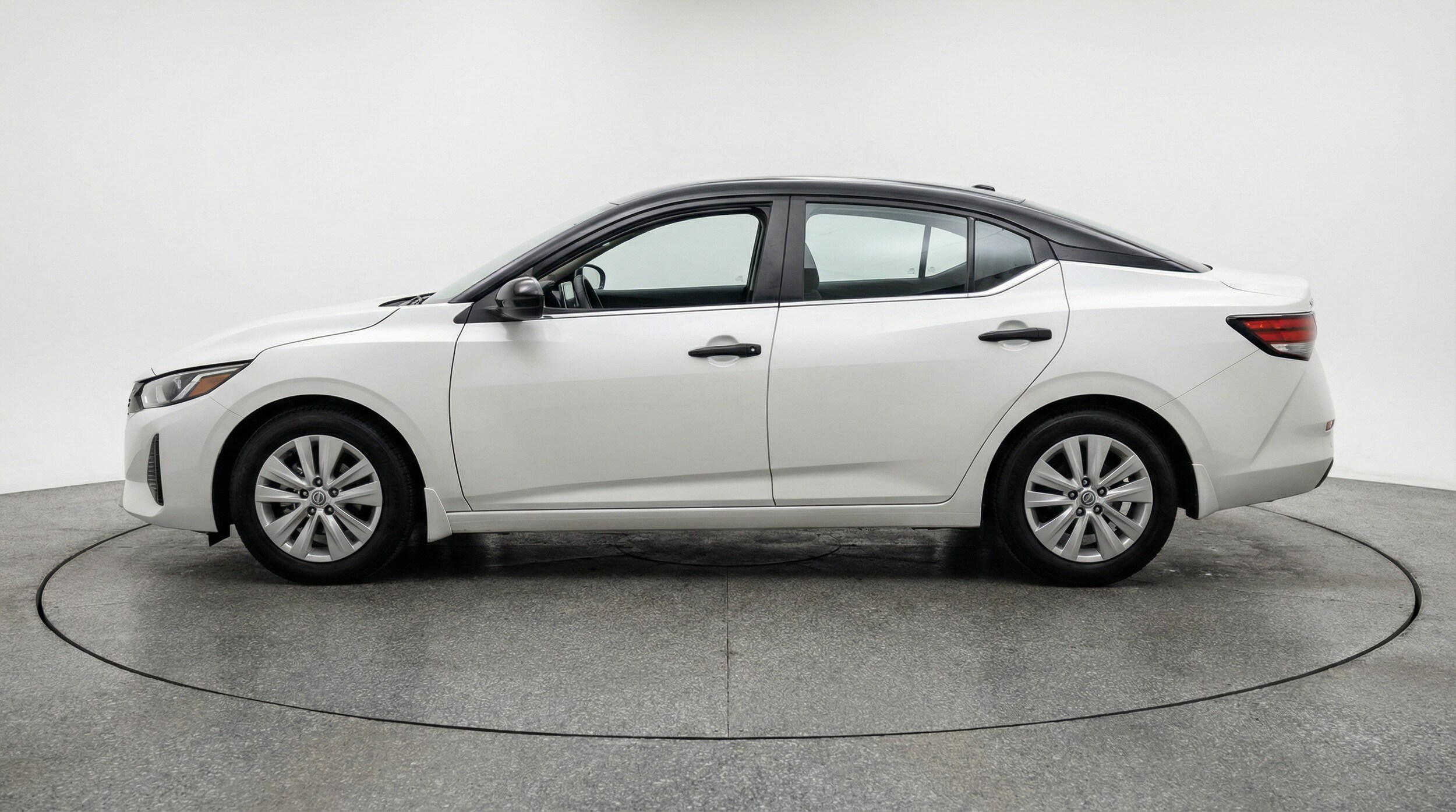 Thumbnail: 2025 Nissan Sentra - 4