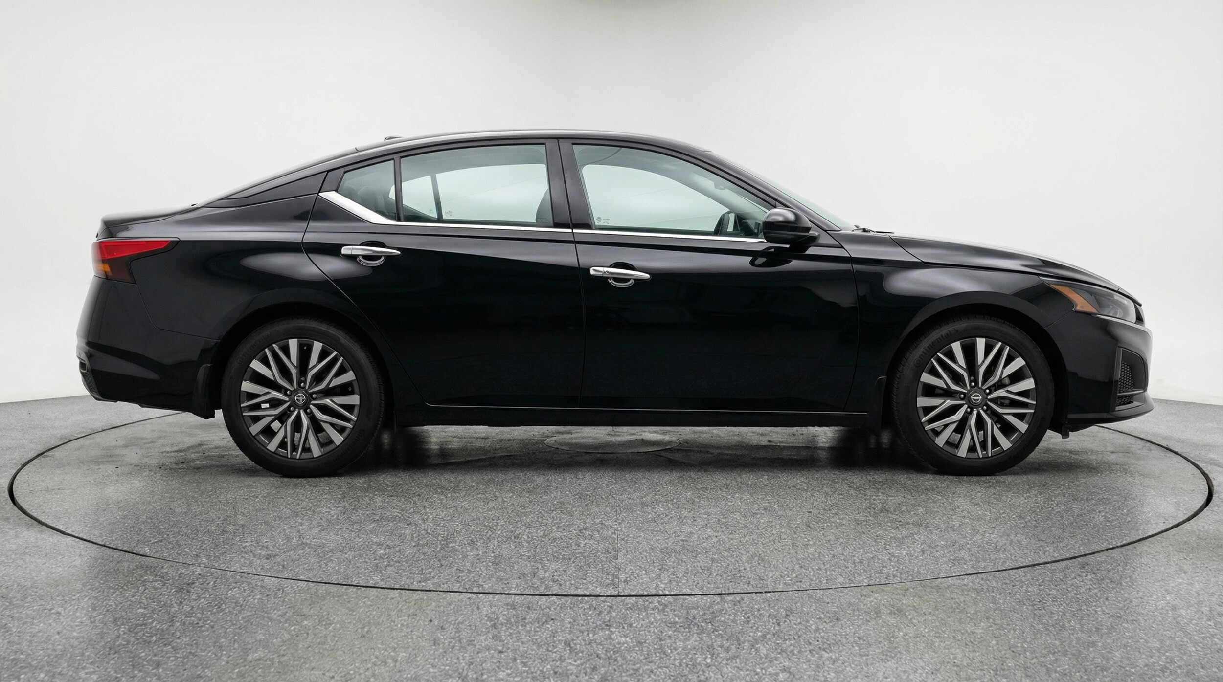 Thumbnail: 2025 Nissan Altima - 8