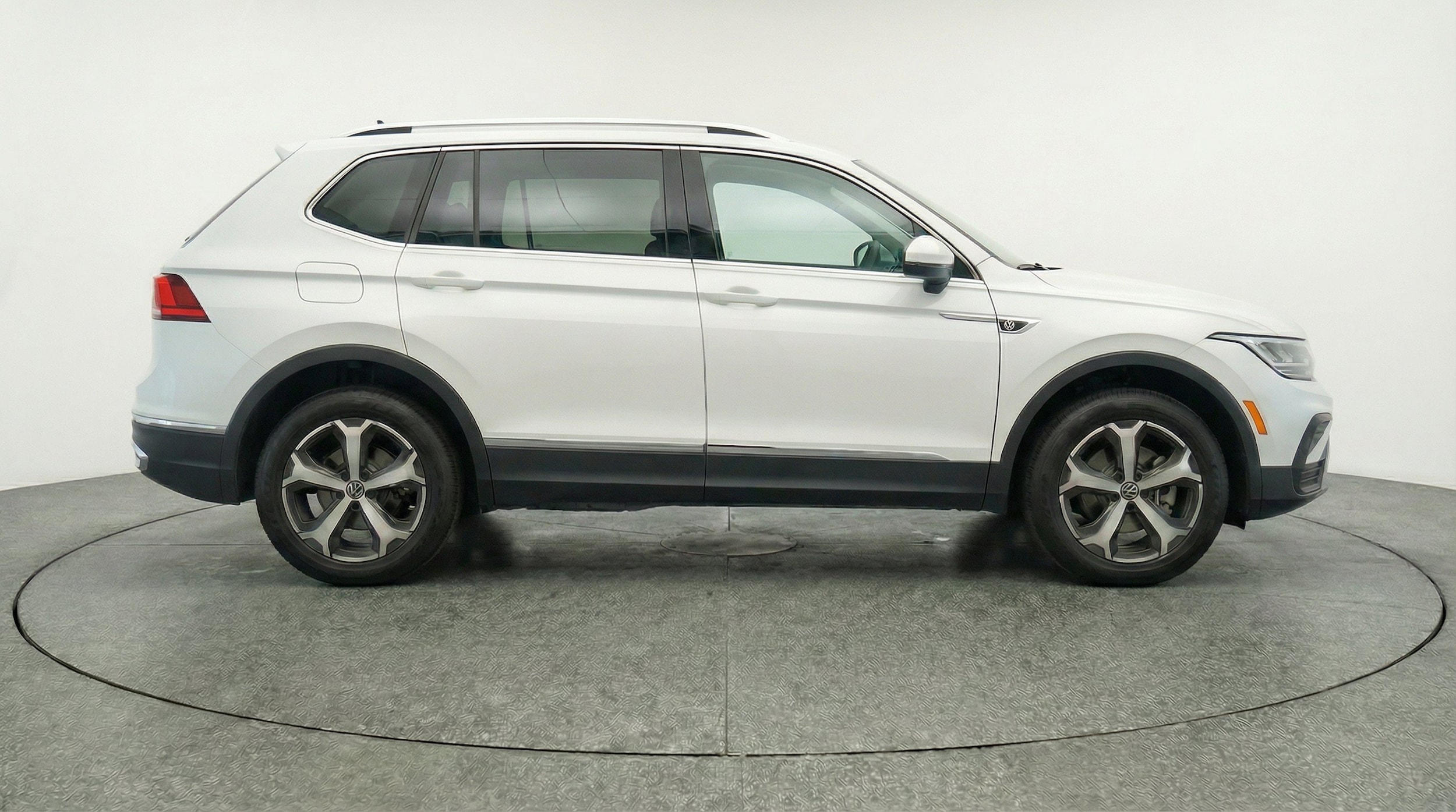 Thumbnail: 2026 Volkswagen Tiguan - 11