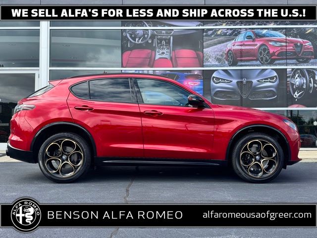 2025 Alfa Romeo Stelvio Intensa