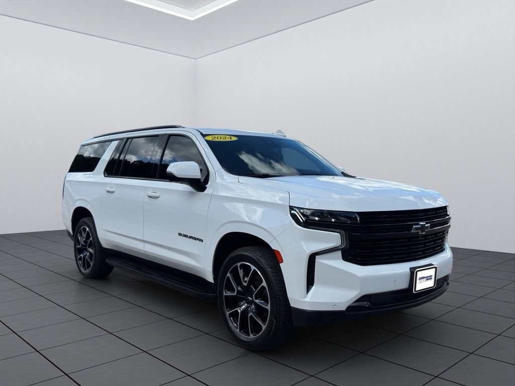 2023 Chevrolet Suburban RST - Photo 21