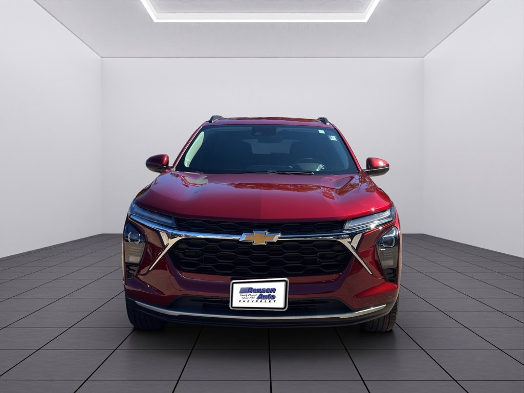 2025 Chevrolet Trax LT - Photo 12