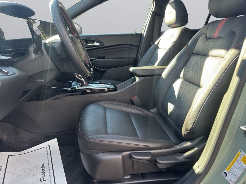 Used 2024 Chevrolet Trax 2RS SUV