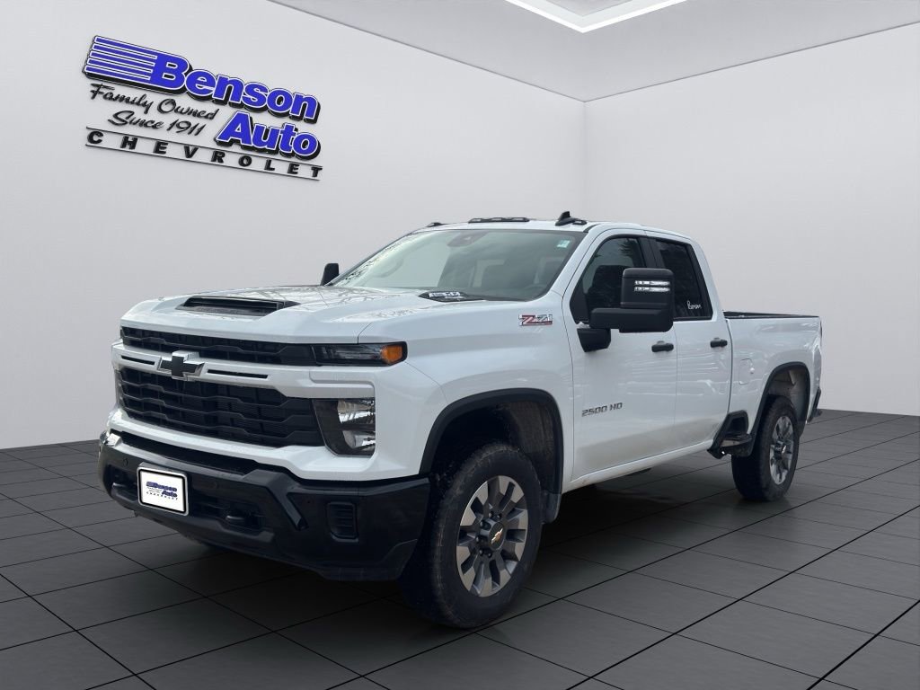 2026 Chevrolet Silverado 2500HD Custom's photo