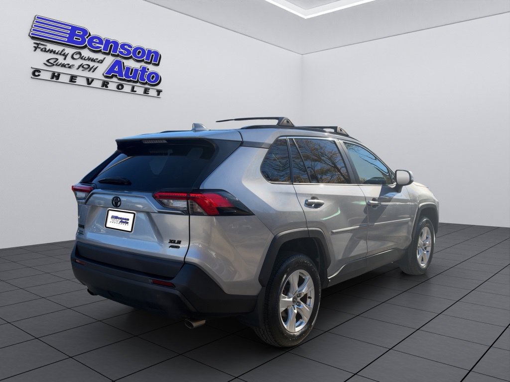 2021 Toyota RAV4 XLE - Photo 17