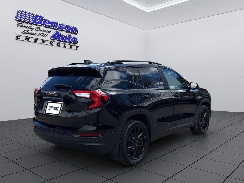 2023 GMC Terrain SLE - Photo 18