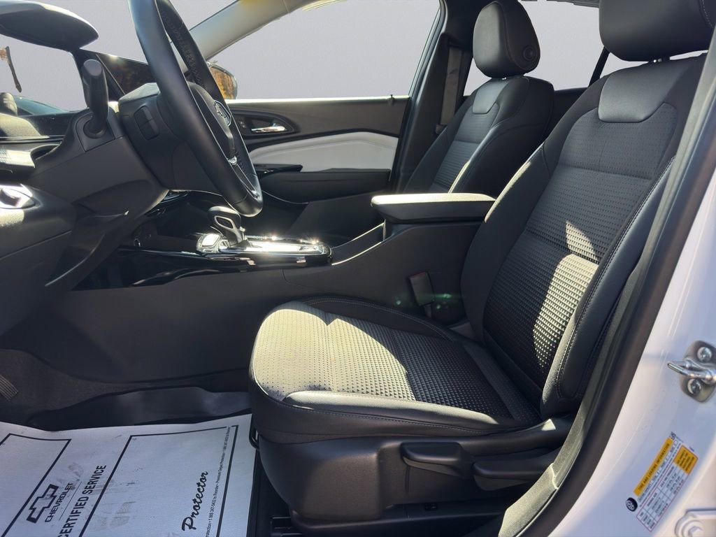 Used 2024 Chevrolet Trax LT SUV