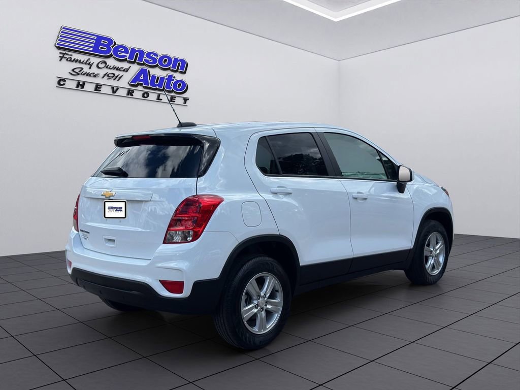2022 Chevrolet Trax LS - Photo 16