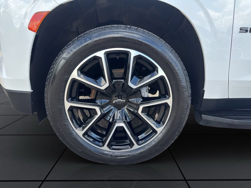 2023 Chevrolet Suburban RST - Photo 22