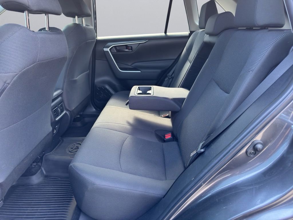 2023 Toyota RAV4 LE - Photo 8