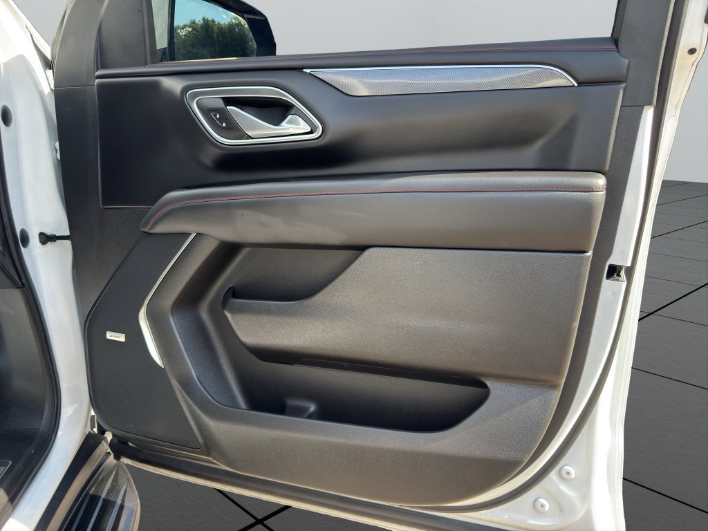 2023 Chevrolet Suburban RST - Photo 12