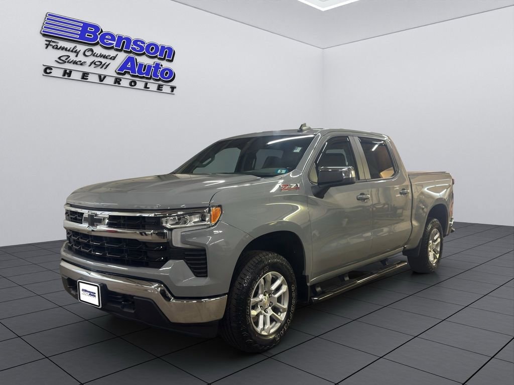 2024 Chevrolet Silverado 1500 LT's photo