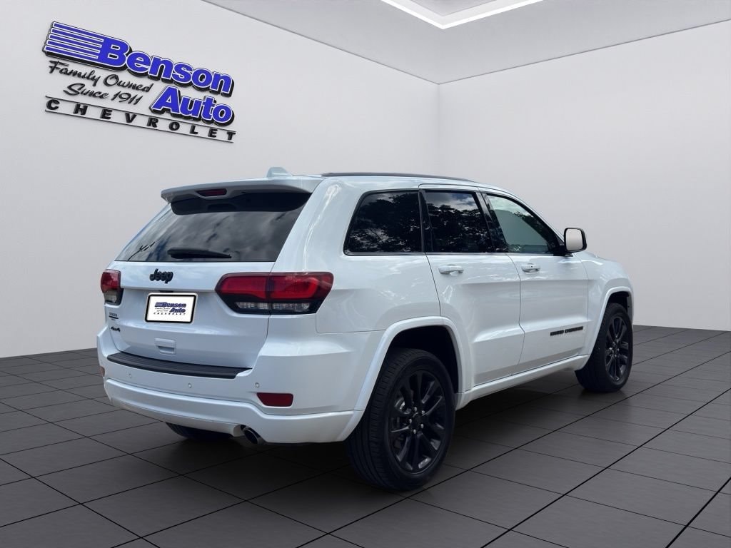 2020 Jeep Grand Cherokee Altitude - Photo 18