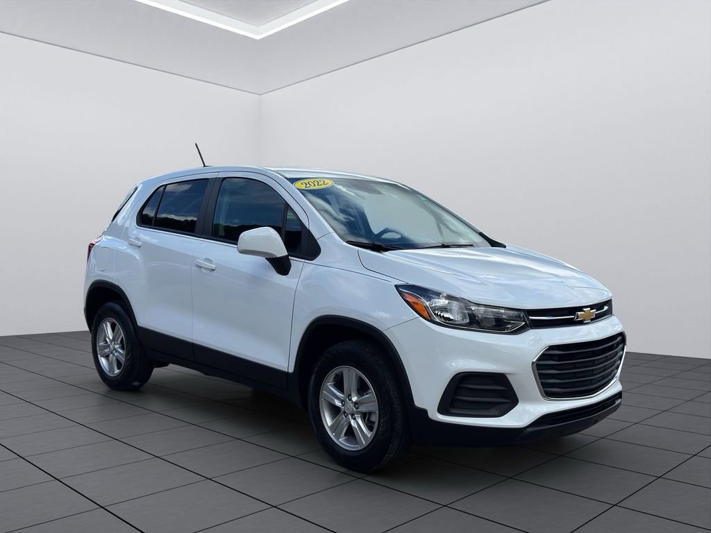 2022 Chevrolet Trax LS - Photo 14