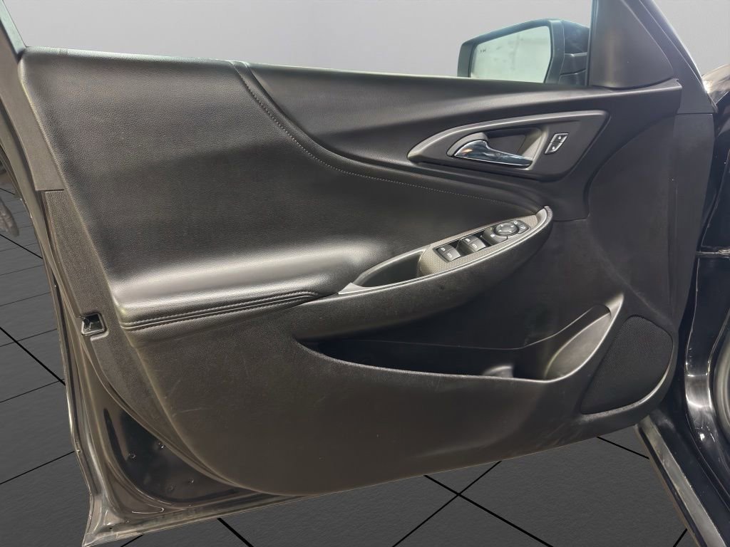 2022 Chevrolet Malibu Sedan 
