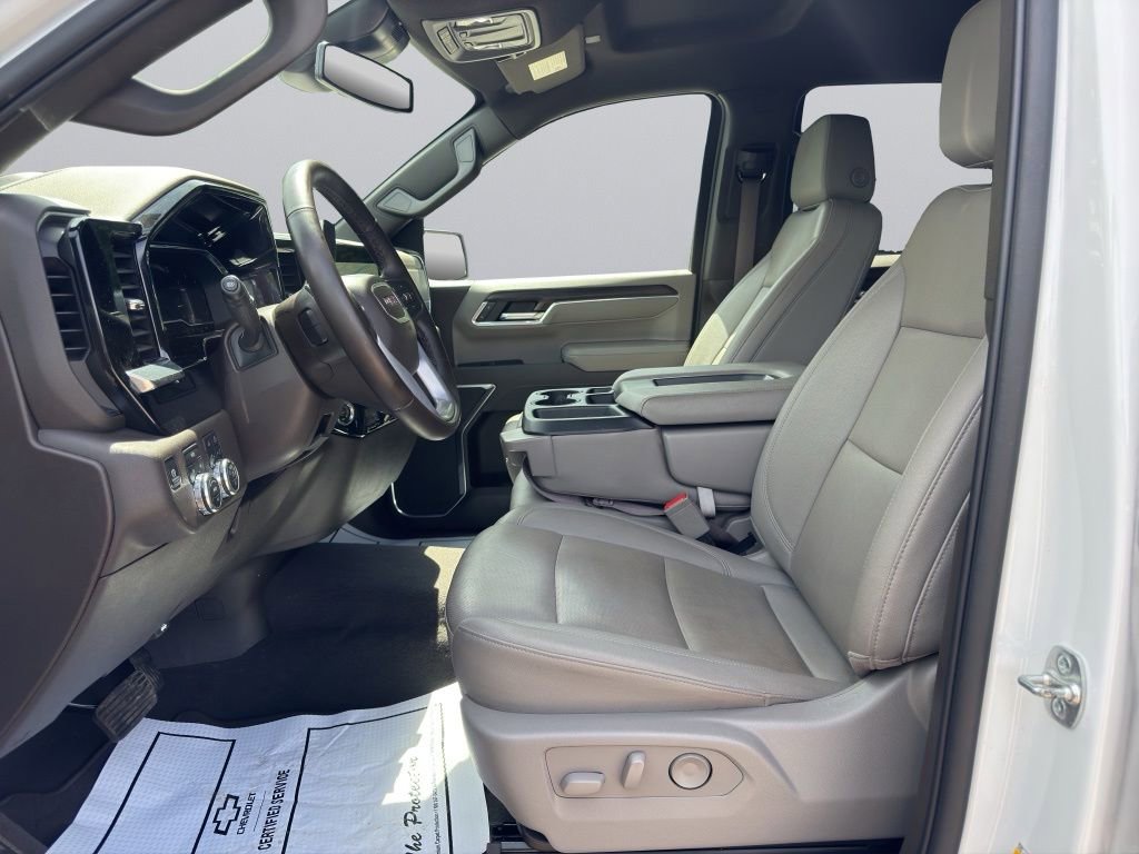 2025 GMC Sierra 1500 SLT - Photo 3