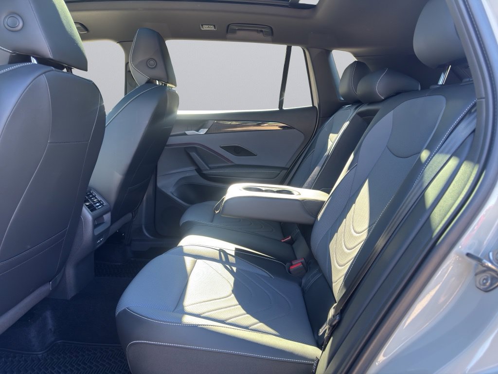 2026 Volkswagen Tiguan SE R-LINE BLACK - Photo 8