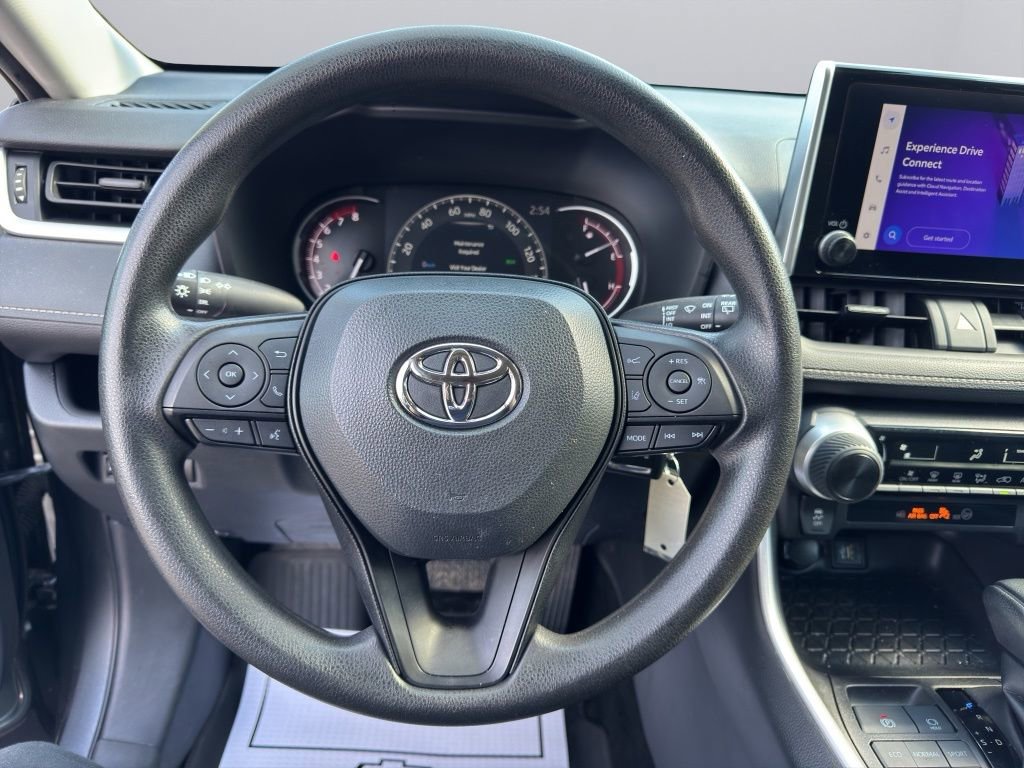 2023 Toyota RAV4 LE - Photo 7