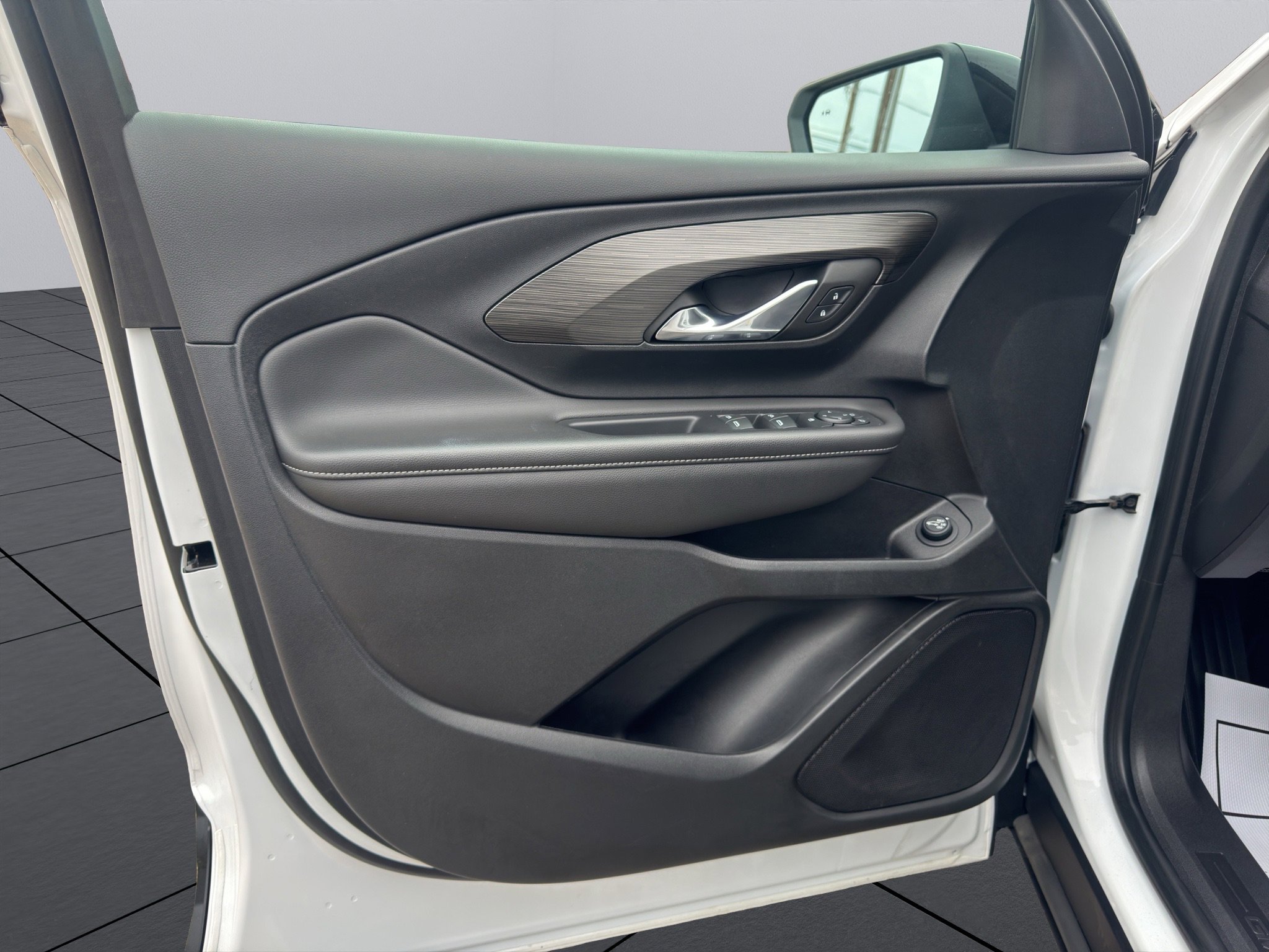 2023 Gmc Terrain SLE photo 2