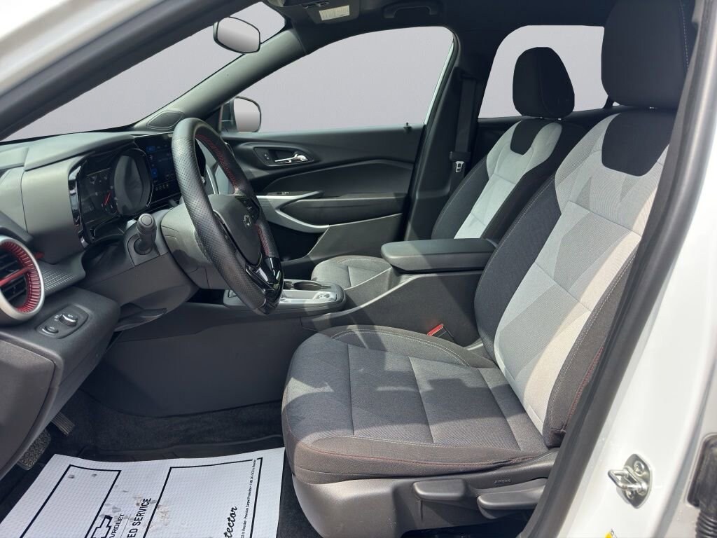 Used 2024 Chevrolet Trax 1RS SUV